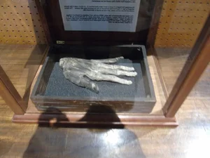 The Chilling Legend of the Hand of Glory: A Macabre Artifact in British History - image 4