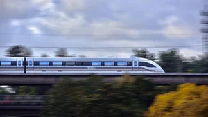 China Tests 650 km/h High-Speed Train, Leaving the World Astonished - image 0