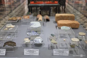 Rare Imperial Hue Artifacts Exhibited in Ho Chi Minh City - image 3