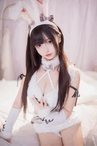 Stunning Fluffy White Rabbit Cosplay by Shen Le Ban Zhen Dong - image 16