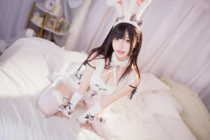 Stunning Fluffy White Rabbit Cosplay by Shen Le Ban Zhen Dong - image 47