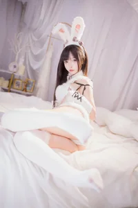 Stunning Fluffy White Rabbit Cosplay by Shen Le Ban Zhen Dong - image 50