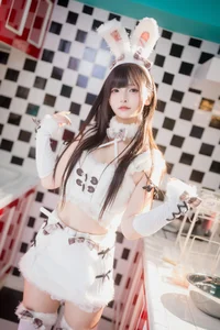 Stunning Fluffy White Rabbit Cosplay by Shen Le Ban Zhen Dong - image 38