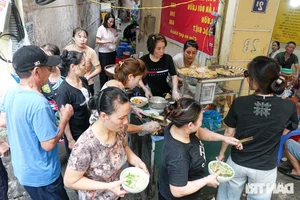 Top 4 Must-Try Chicken Pho (Pho Ga) Restaurants in Hanoi's Culinary Scene - image 5