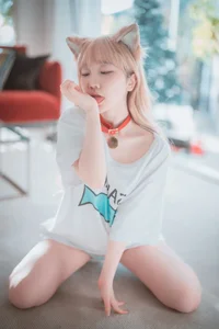 Adorable Pink Fox Cosplay by Popular Korean Model - image 8