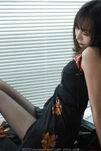IESS Tuan Tuan Black High Heels Elegant Fashion Photography - image 33