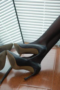 IESS Tuan Tuan Black High Heels Elegant Fashion Photography - image 61
