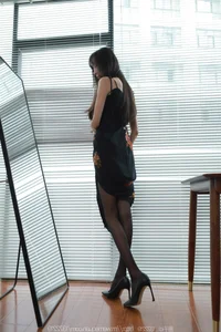 IESS Tuan Tuan Black High Heels Elegant Fashion Photography - image 8