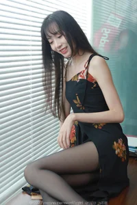 IESS Tuan Tuan Black High Heels Elegant Fashion Photography - image 12
