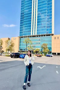 Celebrity Highlights: Hong Diem’s Youthful Haircut and Ho Ngoc Ha’s Sweet Birthday Moments - image 1