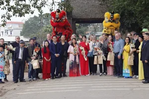 Hanoi Historic Sites Welcome Tens of Thousands of Tourists During Tet Lunar New Year Festival - image 3