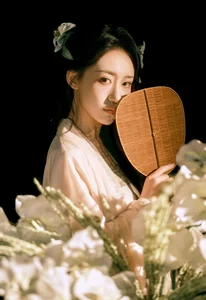 YiTuYu Art Language Vol 9683: Elegant Portrait Collection by Tanya - image 9