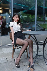 Modern Street Style: Qiu Qiu in Patterned Black Hosiery by IESS - image 3