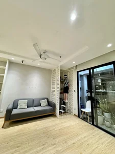 Dan Le Inspires with Hands-On Home Renovation Alongside Her Sons - image 1
