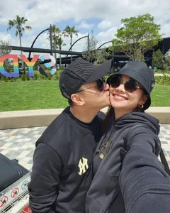 Miss Khanh Van’s Stunning Wedding Photos and Binh An’s Candid Relationship Insights - image 3