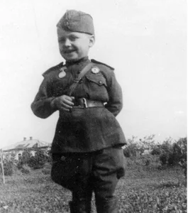 The Extraordinary Story of Sergei Aleshkov: The Youngest Soldier of World War II - image 7