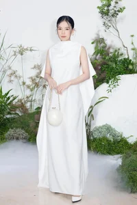 Vietnamese Celebrity Moms Amaze Fans with Rapid Postpartum Weight Loss Results - image 0