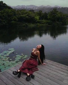 Chunky 'Brick' Shoes: The Bold Footwear Trend Vietnamese Stars Are Loving - image 3