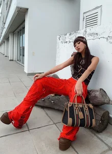 Chunky 'Brick' Shoes: The Bold Footwear Trend Vietnamese Stars Are Loving - image 12