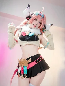 Adorable and Energetic Cow-Themed Cosplay Fashion Gallery - image 29