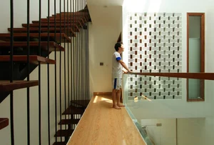 Innovative West-Facing House Design with Hollow Brick Facade - image 9
