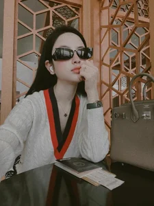 Meet Quang Hai's Stunning Fiancée Chu Thanh Huyen: The Hot Girl Captivating Vietnamese Football Fans - image 8