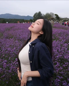 Doan Van Hau Shares Heartwarming Throwback Photos of Doan Hai My - image 5