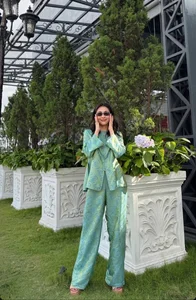 Inside the Luxurious Tet Decorations at Billionaire Johnathan Hanh Nguyen's Villa - image 8