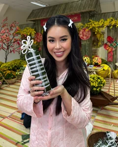 Inside the Luxurious Tet Decorations at Billionaire Johnathan Hanh Nguyen's Villa - image 5