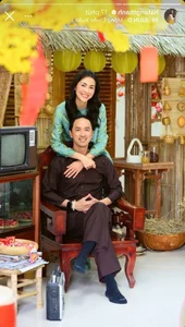 Inside the Luxurious Tet Decorations at Billionaire Johnathan Hanh Nguyen's Villa - image 3