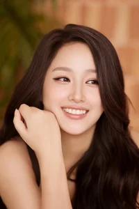 Miss Vietnam Mai Phuong Thuy Captivates Fans with Stunning Elegant Visuals - image 8