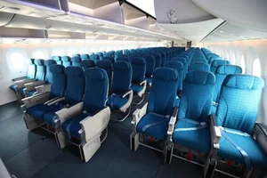Inside the Arrival of the World's Largest Aircraft at Noi Bai International Airport - image 7