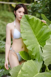 Newze Chic: The Stunning Thai Model Captivating Instagram Audiences - image 13