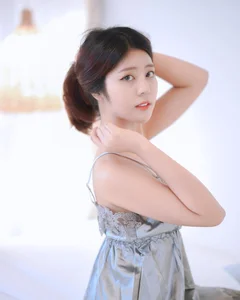 Newze Chic: The Stunning Thai Model Captivating Instagram Audiences - image 11