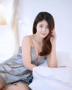 Newze Chic: The Stunning Thai Model Captivating Instagram Audiences - image 39