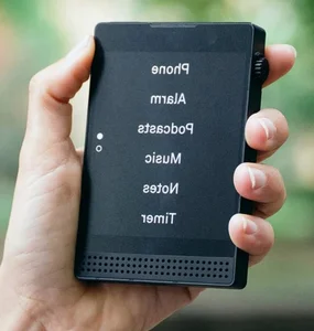 This Ultra-Minimalist Smartphone Concept Will Make You Feel Nostalgic - image 2