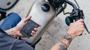 This Ultra-Minimalist Smartphone Concept Will Make You Feel Nostalgic - image 3