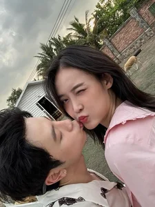 Miss Thanh Thuy Shines in Elegant Wedding Gown as Van Dung Reflects on Life - image 7