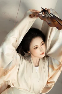 YiTuYu Art Language Vol.9817: A Visual Study of Yue Yue - image 13