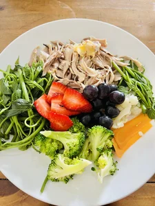 Miss Universe H'Hen Nie Shares Her Simple and Healthy Meal Habits - image 5