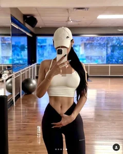 Korean Hot Girl Inspires Fans with Her Perfect Dream Body - image 6