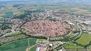 The Mysterious Town Sitting on 72,000 Tons of Diamonds That Remains Untouched - image 0