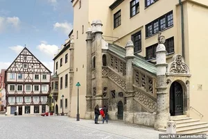 The Mysterious Town Sitting on 72,000 Tons of Diamonds That Remains Untouched - image 8