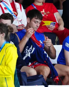 Olympic Athlete Finds Zen Through Knitting: A Unique Story of Focus - image 9