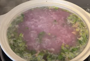 Pham Anh Khoa's Wife Praised for Delicious Cooking as Husband Shows Off Culinary Skills - image 6