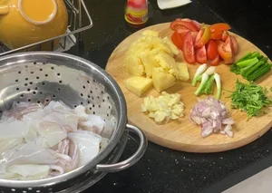 Pham Anh Khoa's Wife Praised for Delicious Cooking as Husband Shows Off Culinary Skills - image 9