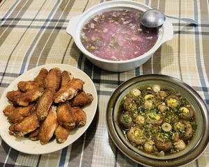 Pham Anh Khoa's Wife Praised for Delicious Cooking as Husband Shows Off Culinary Skills - image 0