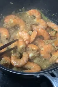 Pham Anh Khoa's Wife Praised for Delicious Cooking as Husband Shows Off Culinary Skills - image 10