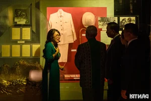 President To Lam and Timor-Leste President José Ramos-Horta Tour Ho Chi Minh Museum in Hanoi - image 4