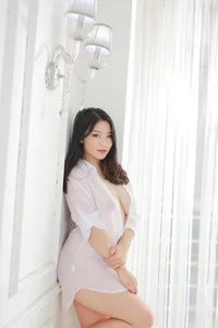 Exploring Contemporary Fashion and Modern Aesthetics with Model Yuning - image 26